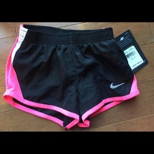 NEW girls 2t black Nike dri-fit shorts